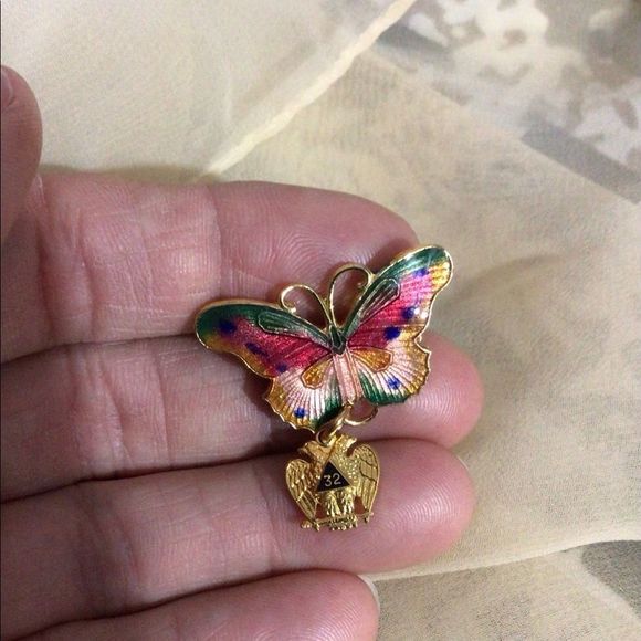 UNIQUE & Beautiful Vintage Butterfly & Eagle #32 Charm Brooch Pin Eagle Charm - Picture 4 of 16